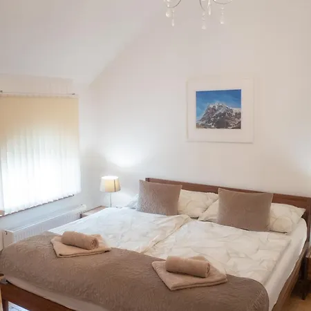 Bak Vendeglo Gyulakeszi