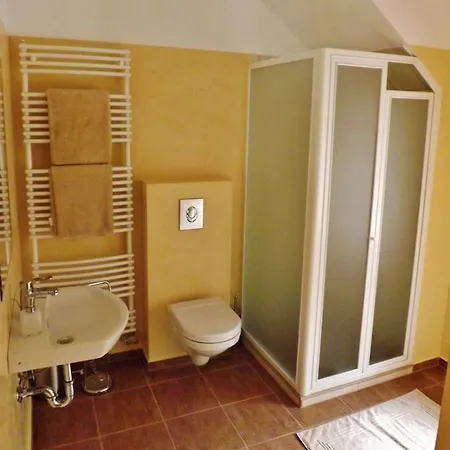 Bak Vendeglo 3* Gyulakeszi