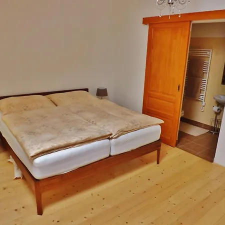 Bed & Breakfast Bak Vendeglo *