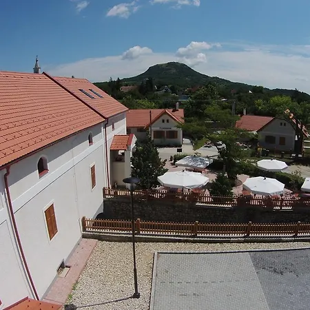 Bak Vendeglo * Gyulakeszi