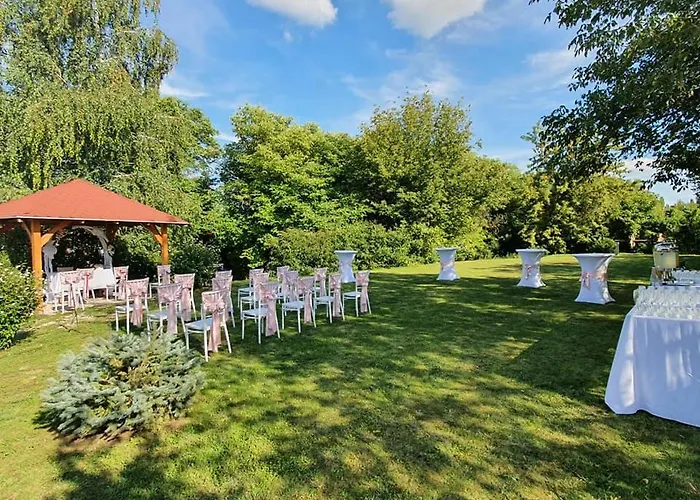 Bak Vendéglő Bed and breakfast Gyulakeszi